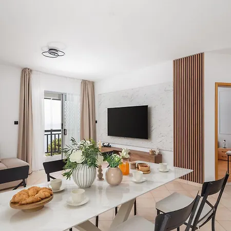 Bella Figura - Heated Pool Omiš