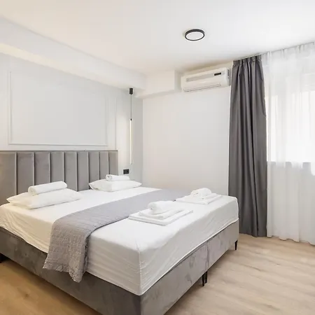 Bella Figura - Heated Pool Appartement Omiš