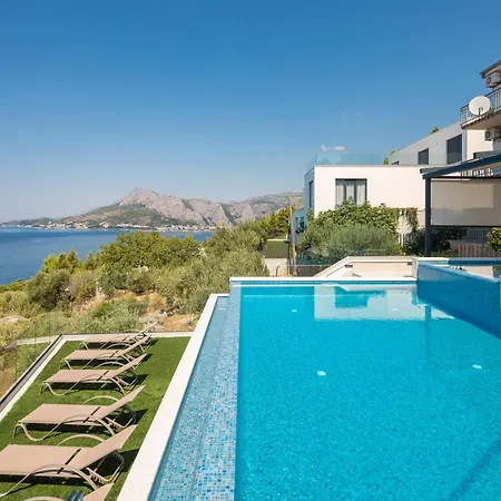 Bella Figura - Heated Pool Apartman Omis