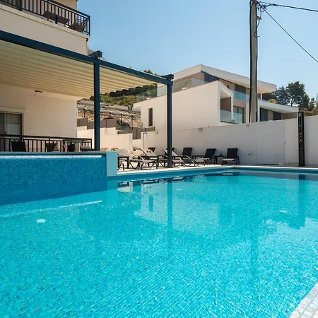 Apartman Bella Figura - Heated Pool *