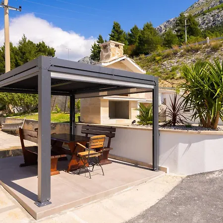 Apartman Bella Figura - Heated Pool Omis